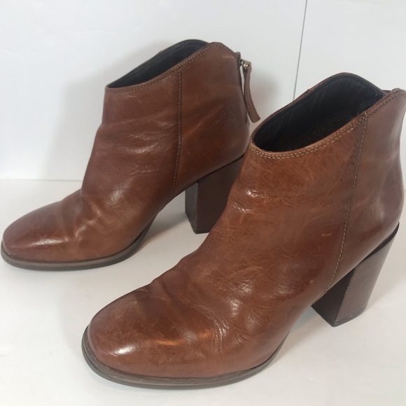 naturalizer lana bootie